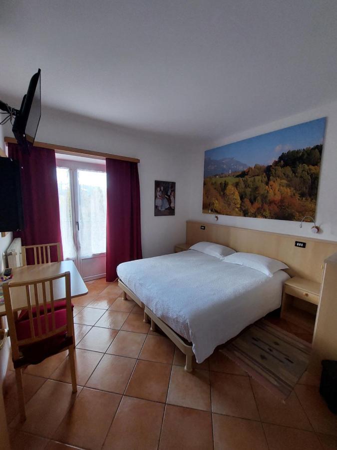 Bed & Breakfast Villa Maria Cavalese Bagian luar foto